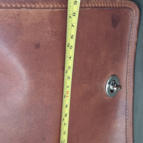 Cogncac Leather Purse Similar To Coacg - Picture 5 of 9